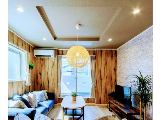 MUSIC HOUSE